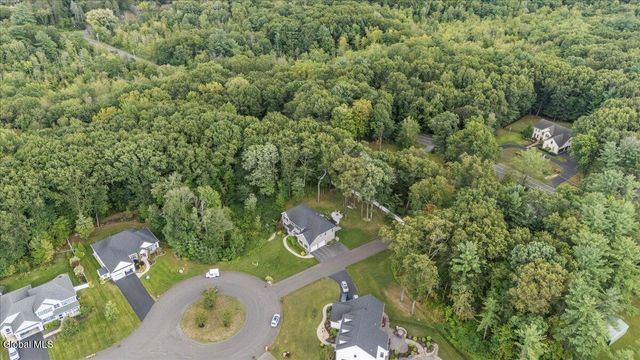 76 Tamarack Lane, Colonie, NY 12309