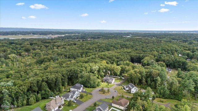 76 Tamarack Lane, Colonie, NY 12309