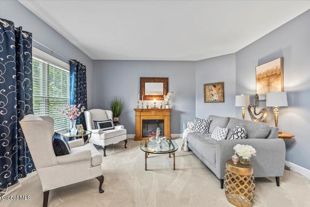 76 Tamarack Lane, Colonie, NY 12309