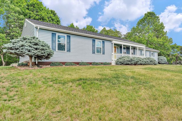 1530 Graybill RD, Roanoke, VA 24017