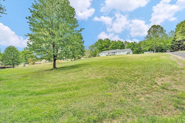 1530 Graybill RD, Roanoke, VA 24017