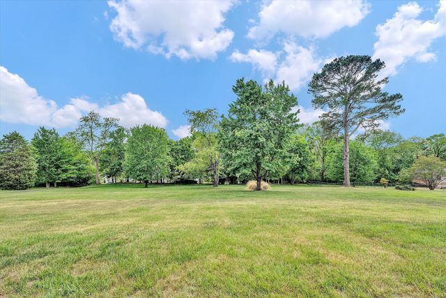 1530 Graybill RD, Roanoke, VA 24017