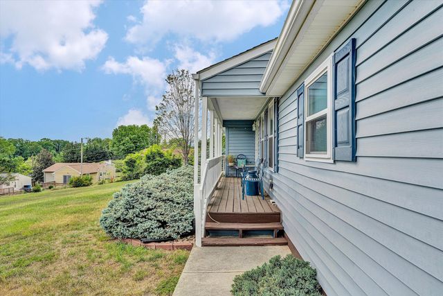 1530 Graybill RD, Roanoke, VA 24017