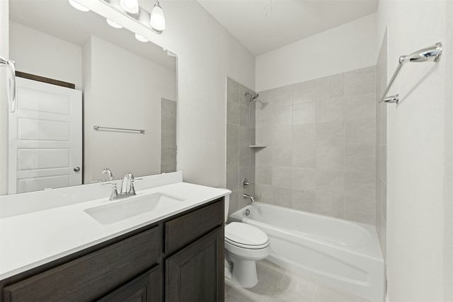 808 Stone Eagle Drive, Azle, TX 76020