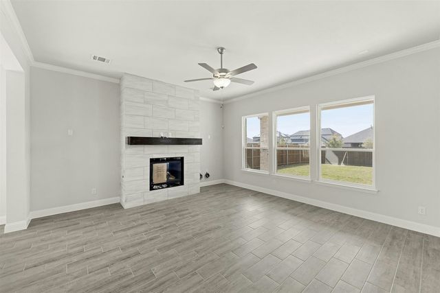 808 Stone Eagle Drive, Azle, TX 76020