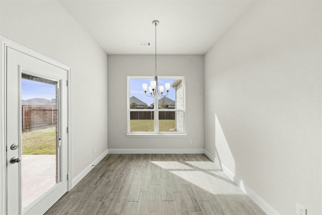 808 Stone Eagle Drive, Azle, TX 76020