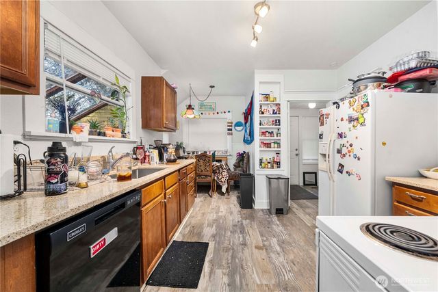 3812 S Thompson Avenue, Tacoma, WA 98418