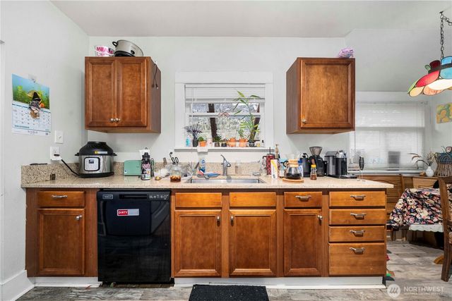 3812 S Thompson Avenue, Tacoma, WA 98418