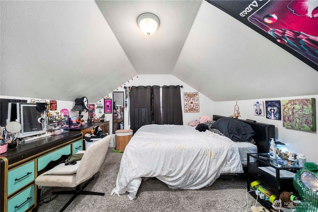 3812 S Thompson Avenue, Tacoma, WA 98418