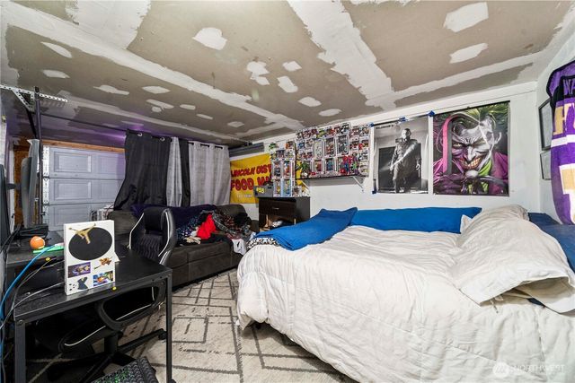 3812 S Thompson Avenue, Tacoma, WA 98418