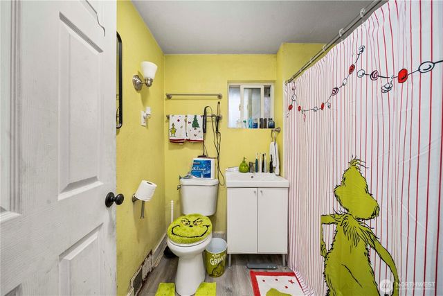 3812 S Thompson Avenue, Tacoma, WA 98418