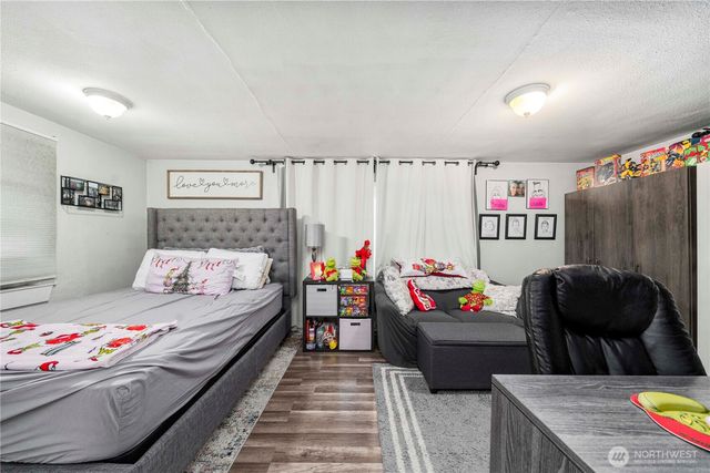 3812 S Thompson Avenue, Tacoma, WA 98418