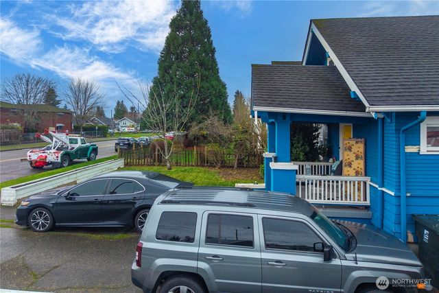 3812 S Thompson Avenue, Tacoma, WA 98418