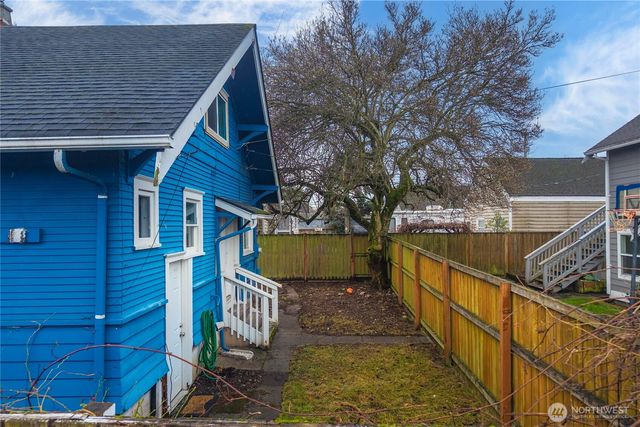 3812 S Thompson Avenue, Tacoma, WA 98418