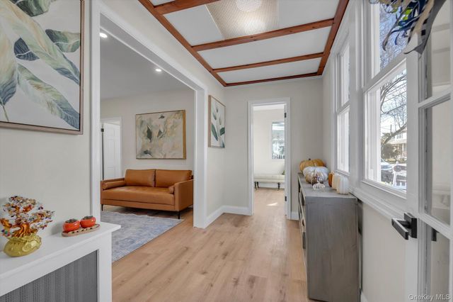 31 Walters Avenue, Syosset, NY 11791