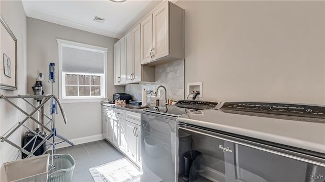 2357 Paxmont, Tobyhanna Twp, PA 18350