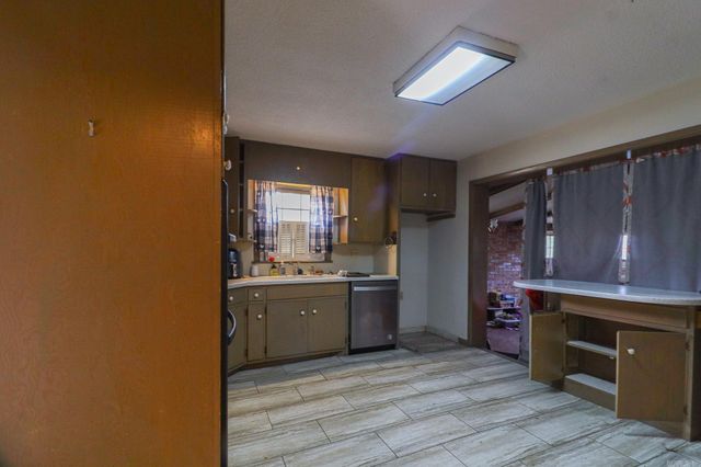 623 W Oak Avenue, Jonesboro, AR 72401