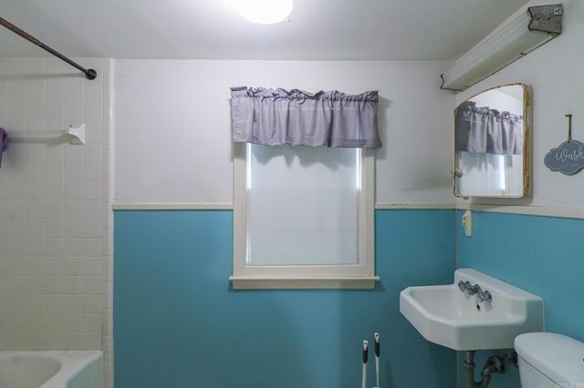 623 W Oak Avenue, Jonesboro, AR 72401