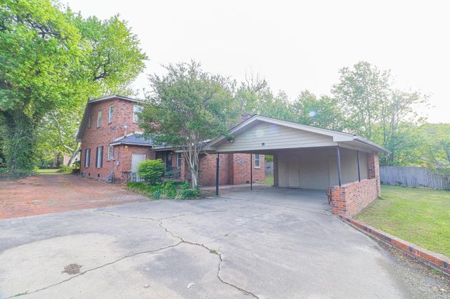 623 W Oak Avenue, Jonesboro, AR 72401