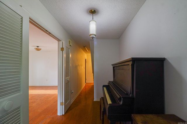 623 W Oak Avenue, Jonesboro, AR 72401