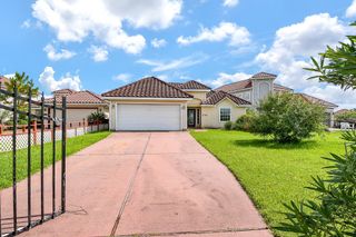 2767 Broadway Street, San Leon, TX 77539