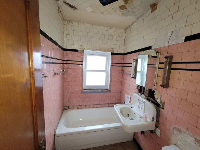7118 S Morgan Street, Chicago, IL 60621