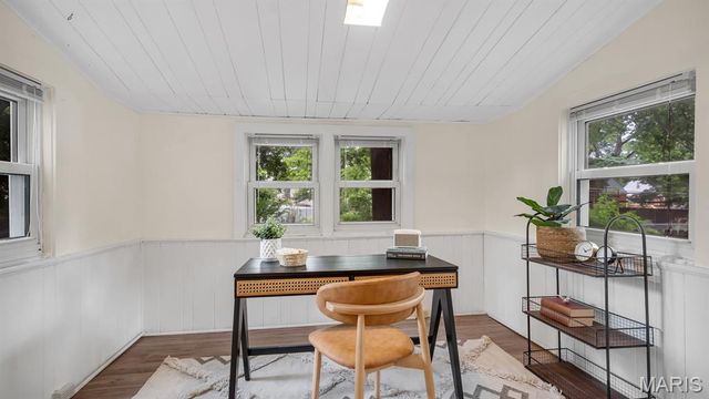 1439 S Elm Avenue, Webster Groves, MO 63119