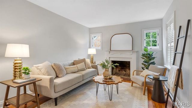 1439 S Elm Avenue, Webster Groves, MO 63119