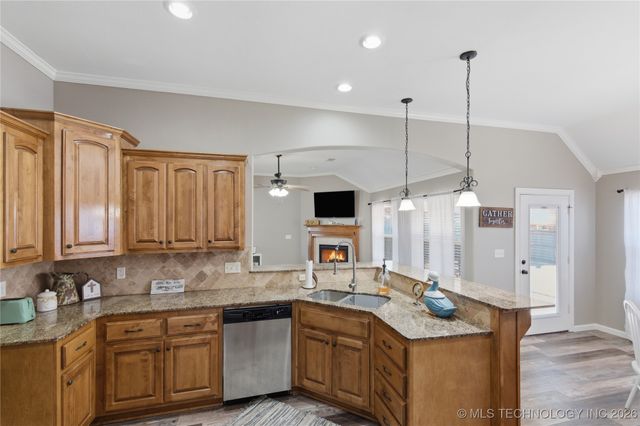 14556 Courtney Lane, Glenpool, OK 74033