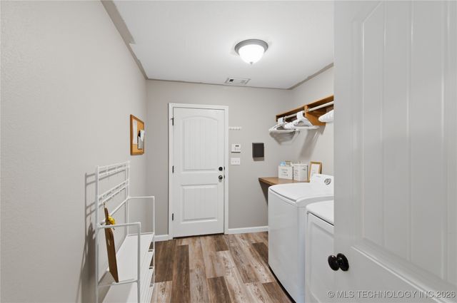 14556 Courtney Lane, Glenpool, OK 74033