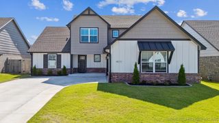 10111 S 231st East Avenue, Broken Arrow, OK 74014