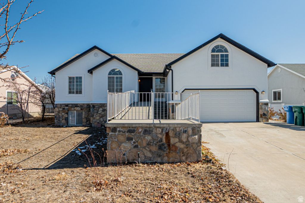 12467 LAUREL CHASE DR, Riverton, UT 84065 — exterior