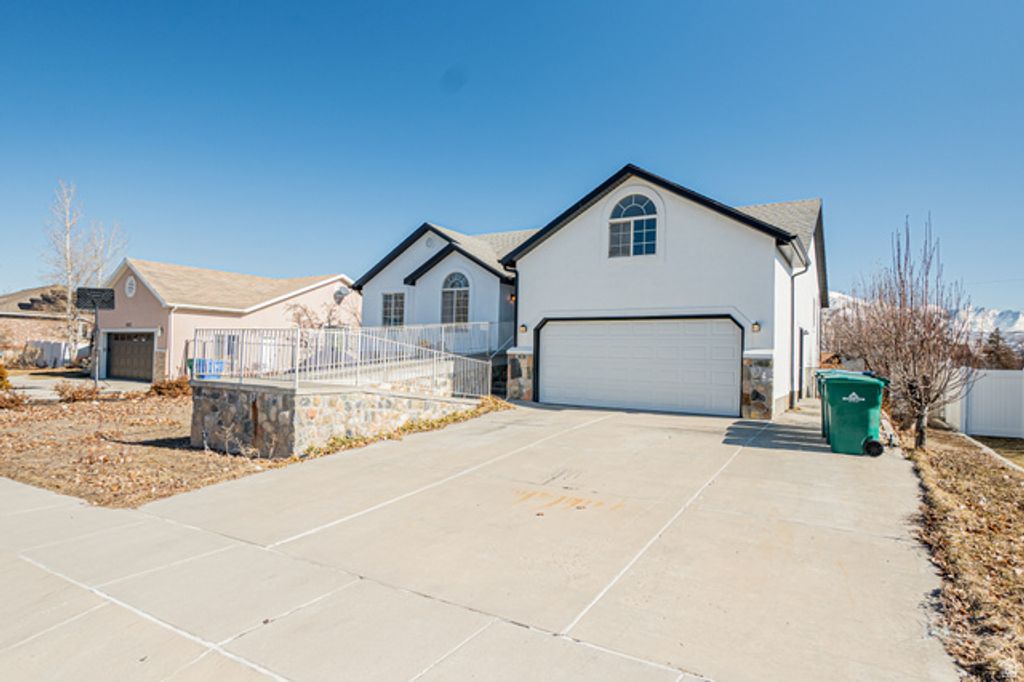 12467 LAUREL CHASE DR, Riverton, UT 84065 — photo 3