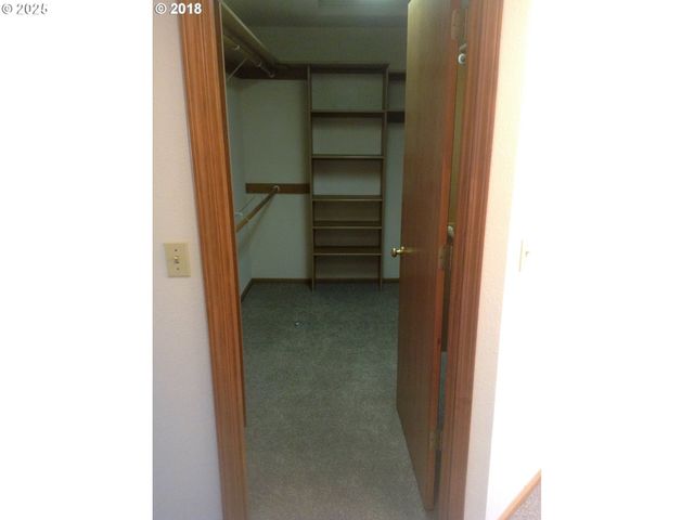 2707 DAYNA Ln, Eugene, OR 97408