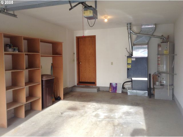 2707 DAYNA Ln, Eugene, OR 97408