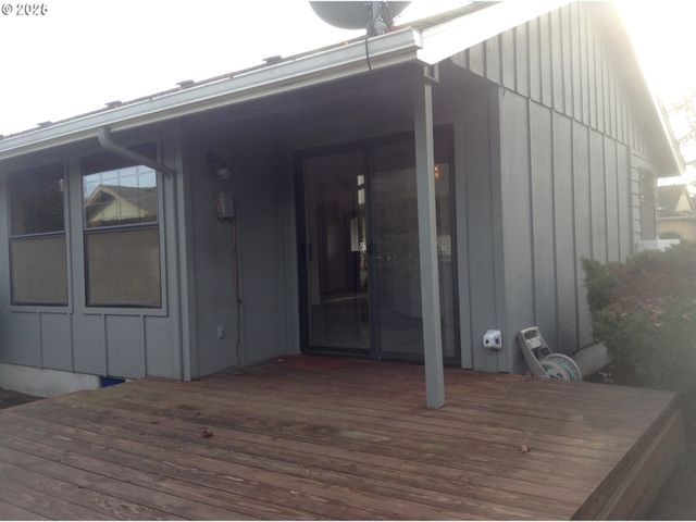 2707 DAYNA Ln, Eugene, OR 97408