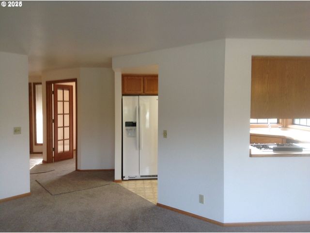 2707 DAYNA Ln, Eugene, OR 97408