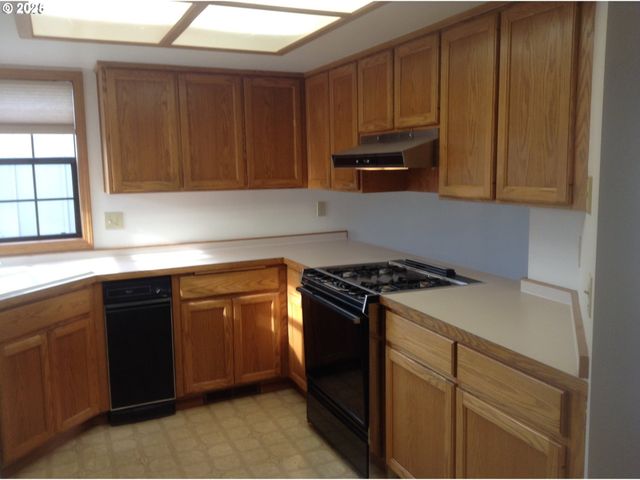 2707 DAYNA Ln, Eugene, OR 97408