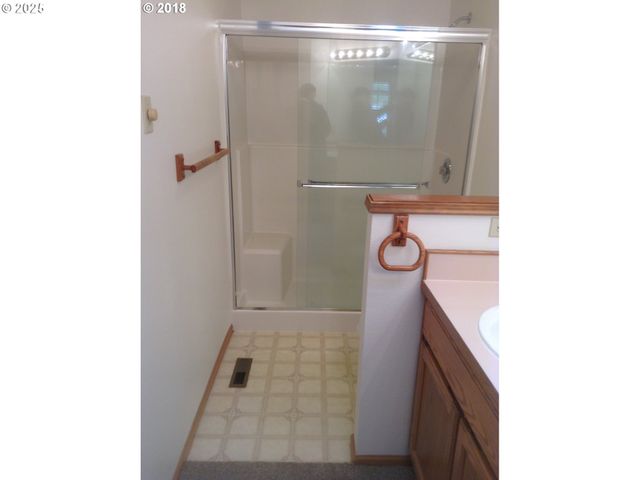 2707 DAYNA Ln, Eugene, OR 97408