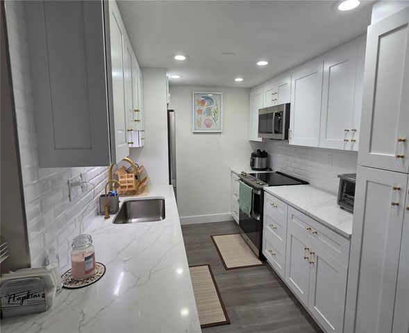 400 64TH AVENUE 405, St Pete Beach, FL 33706