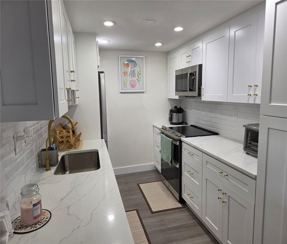 400 64TH AVENUE 405, St Pete Beach, FL 33706