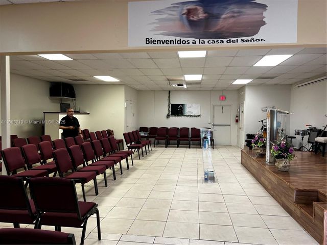 4040 SW 69th Ave, Miramar, FL 33023