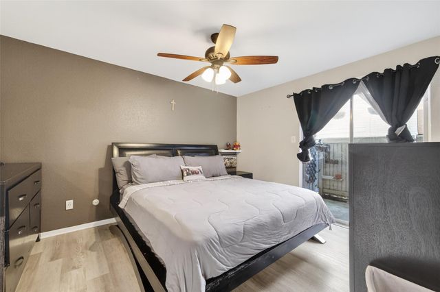 3919 Fairmont Parkway 131, Pasadena, TX 77504