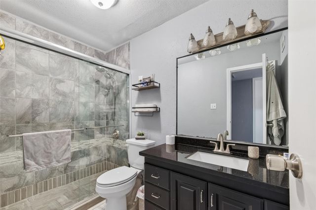 3919 Fairmont Parkway 131, Pasadena, TX 77504