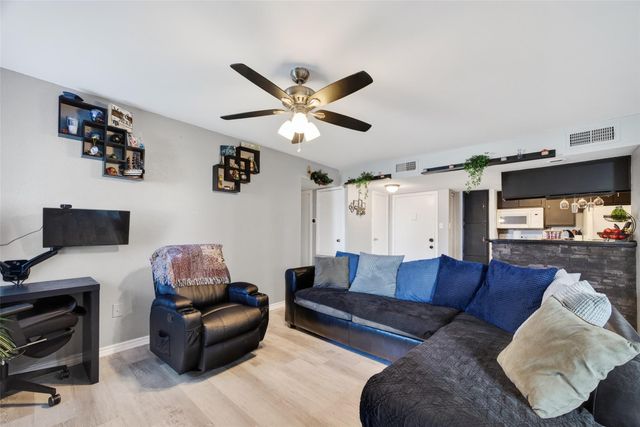 3919 Fairmont Parkway 131, Pasadena, TX 77504