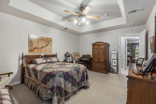 305 Ross Avenue, Denison, TX 75020