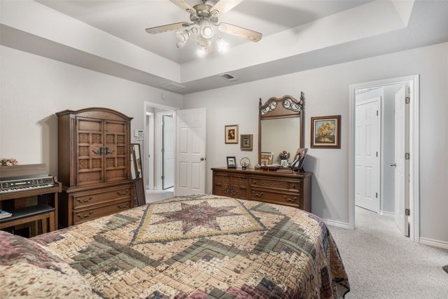 305 Ross Avenue, Denison, TX 75020