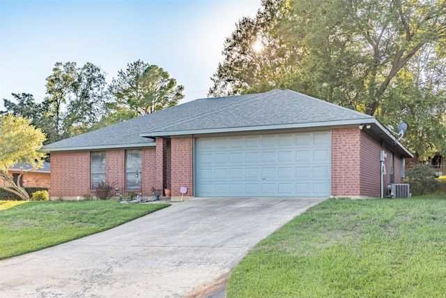 305 Ross Avenue, Denison, TX 75020