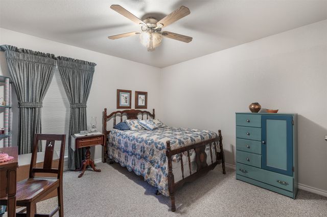305 Ross Avenue, Denison, TX 75020