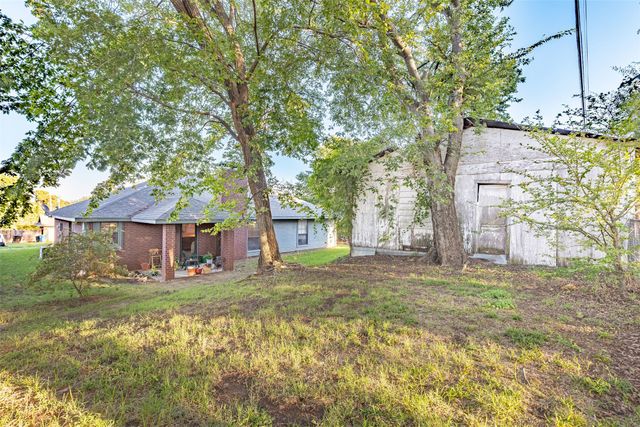 305 Ross Avenue, Denison, TX 75020